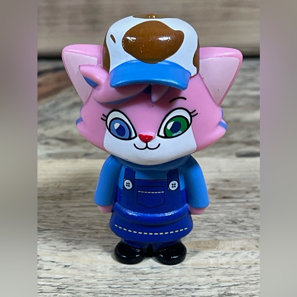Ryan’s World Wisconsin Alpha Road Trip Lexa Pink Cat Figure 2" Hat Bonkers Toy